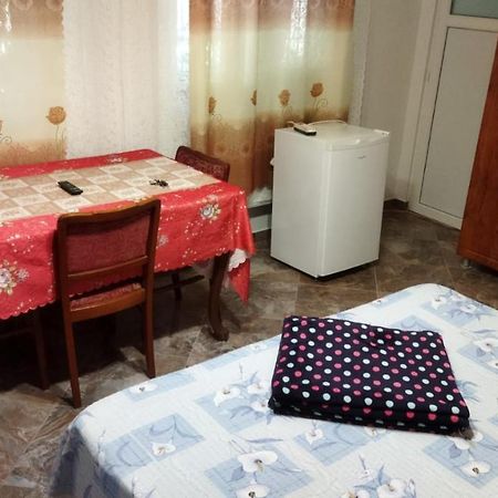 Вілла Casa Din Gradina Ефоріє-Суд Екстер'єр фото